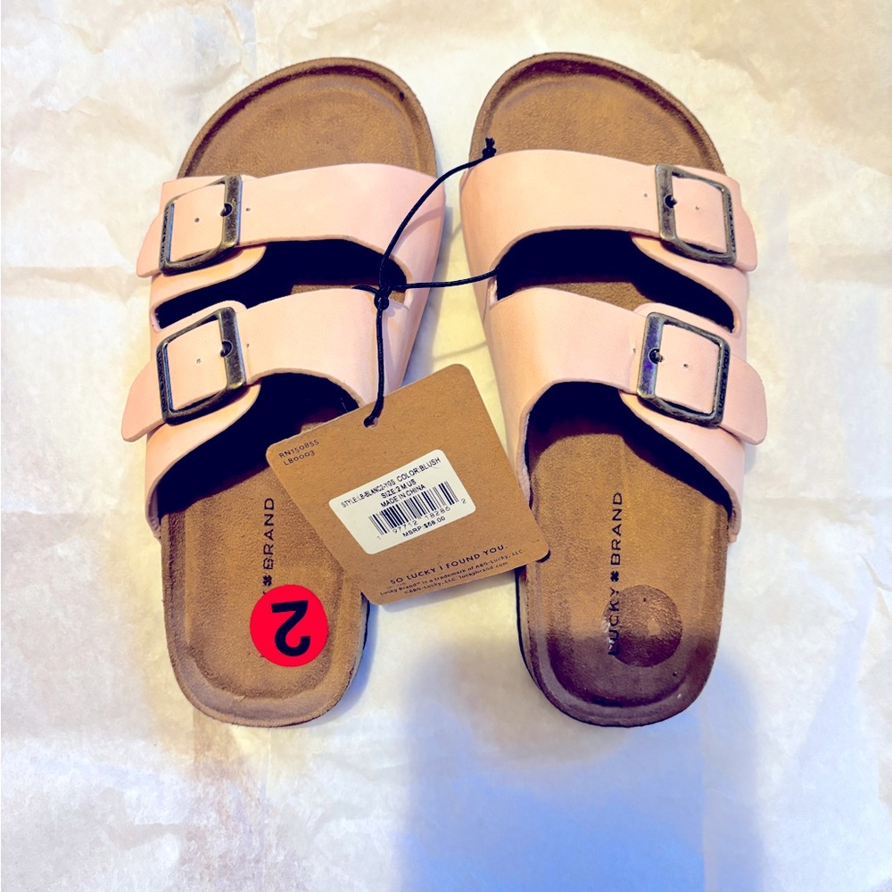 NWT Lucky Brand flip flops/ sandals